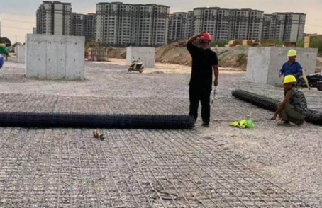 宁德土工格栅铺设前地基要怎么处理？